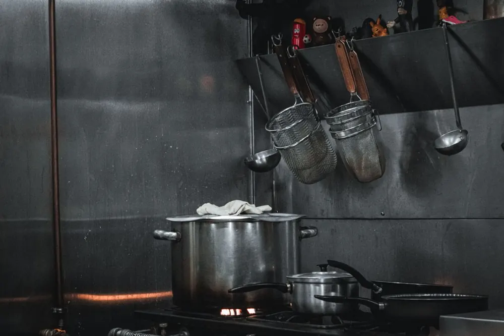 Stainless steel commercial kitchen equipment